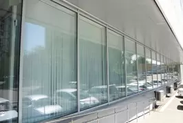 Алюминиевое фасадное остекление профилем «Vidnal» в Москве заказать по ценам производителя «Лучшие окна»
